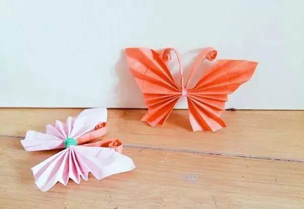 漂亮的立体折纸蝴蝶制作步骤