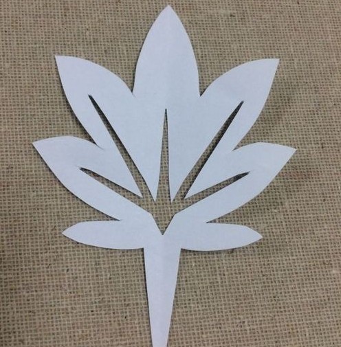 怎样剪纸 枫叶的剪纸方法