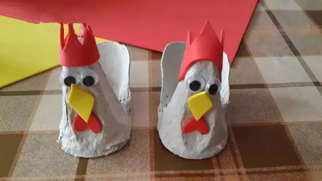 教你用蛋托制作可爱的小公鸡 儿童创意手工