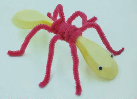 两个塑料勺制作可爱的蚂蚁 手工蚂蚁制作方法