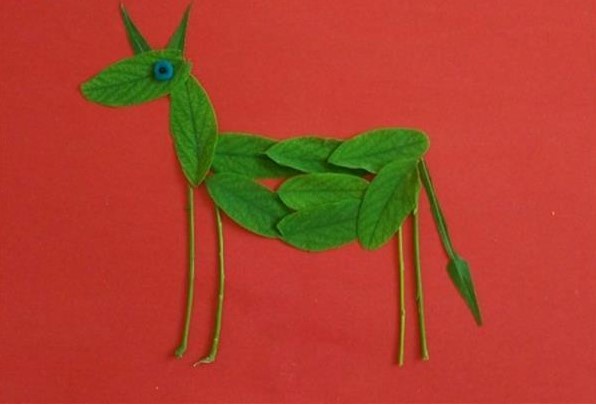 树叶贴画的制作方法 教你用树叶制作小毛驴拼贴画教程