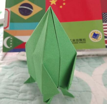 简单且好玩的小折纸 用彩纸折火箭