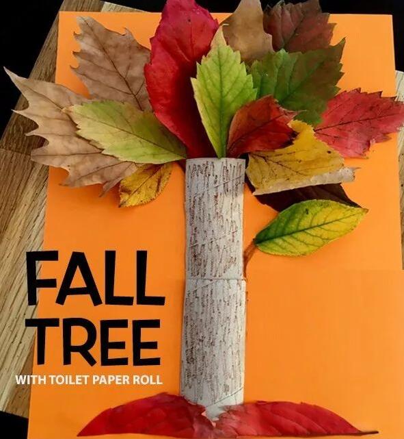 用树叶和纸筒制作秋树创意贴画