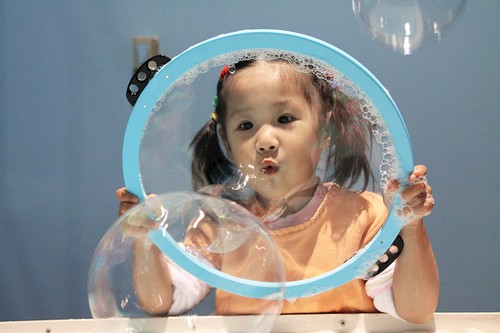如何制作泡泡水 儿童小实验吹泡泡水的制作方法图解教程
