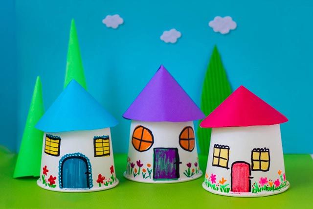 幼儿简单手工：纸杯制作漂亮小房子(步骤图解)7