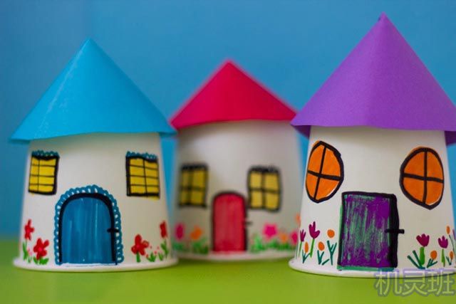 幼儿简单手工：纸杯制作漂亮小房子(步骤图解)5