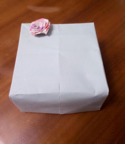 又简单又漂亮教师节礼物装饰盒折纸方法