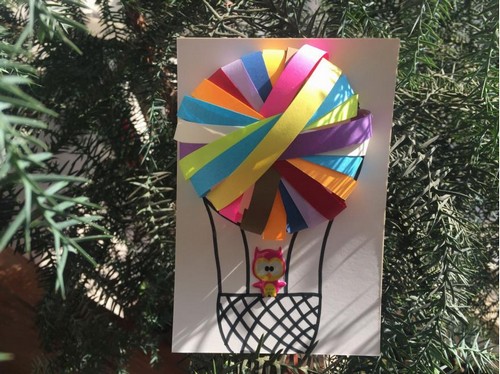 幼儿园中小班手工制作——纸条装饰画《热气球》
