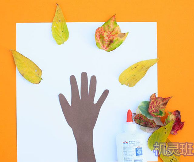 幼儿园树叶手工活动：落叶简单拼贴画大树(步骤图解)3