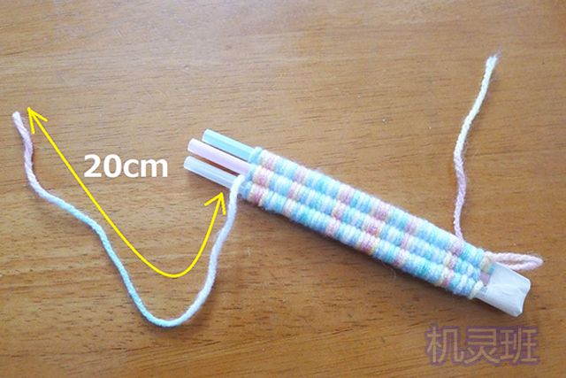 亲子手工：毛线简单编织手链教程(步骤图解)９
