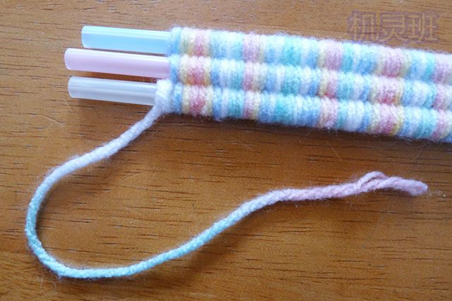 亲子手工：毛线简单编织手链教程(步骤图解)11