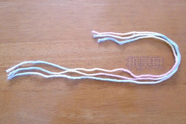 亲子手工：毛线简单编织手链教程(步骤图解)13