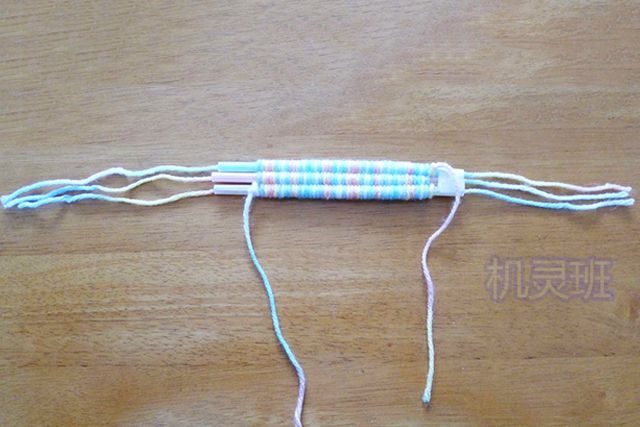 亲子手工：毛线简单编织手链教程(步骤图解)14