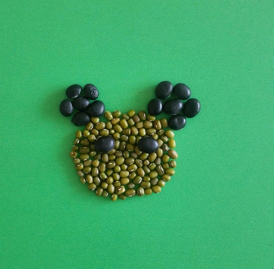 儿童手工制作豆子粘贴画，用豆子DIY创意粘贴可爱的小狗熊