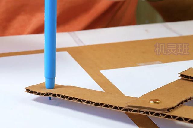 科学小制作：纸箱板手工自制可缩放图形的比例绘图仪(步骤图解)8
