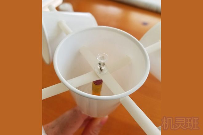 科学小制作：怎么用纸杯手工制作简易风速仪(步骤图解)6