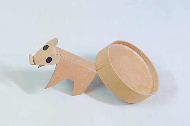 幼儿园手工纸杯小动物：制作一蹦一蹦觅食的松鼠(步骤图解)13