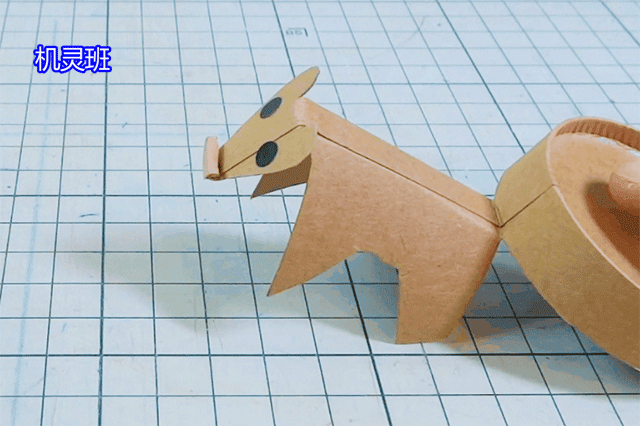 幼儿园手工纸杯小动物：制作一蹦一蹦觅食的松鼠(步骤图解)15