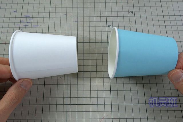 纸杯手工：自制可以扇动翅膀的小企鹅玩具(步骤图解)