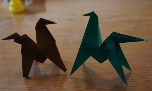 如何折纸马：教你折叠会站立的折纸马